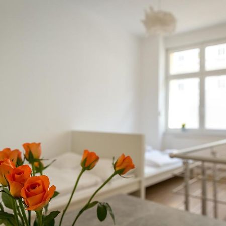 Newton-Appartement Mit 3 Schlafzimmern Berlin Dış mekan fotoğraf