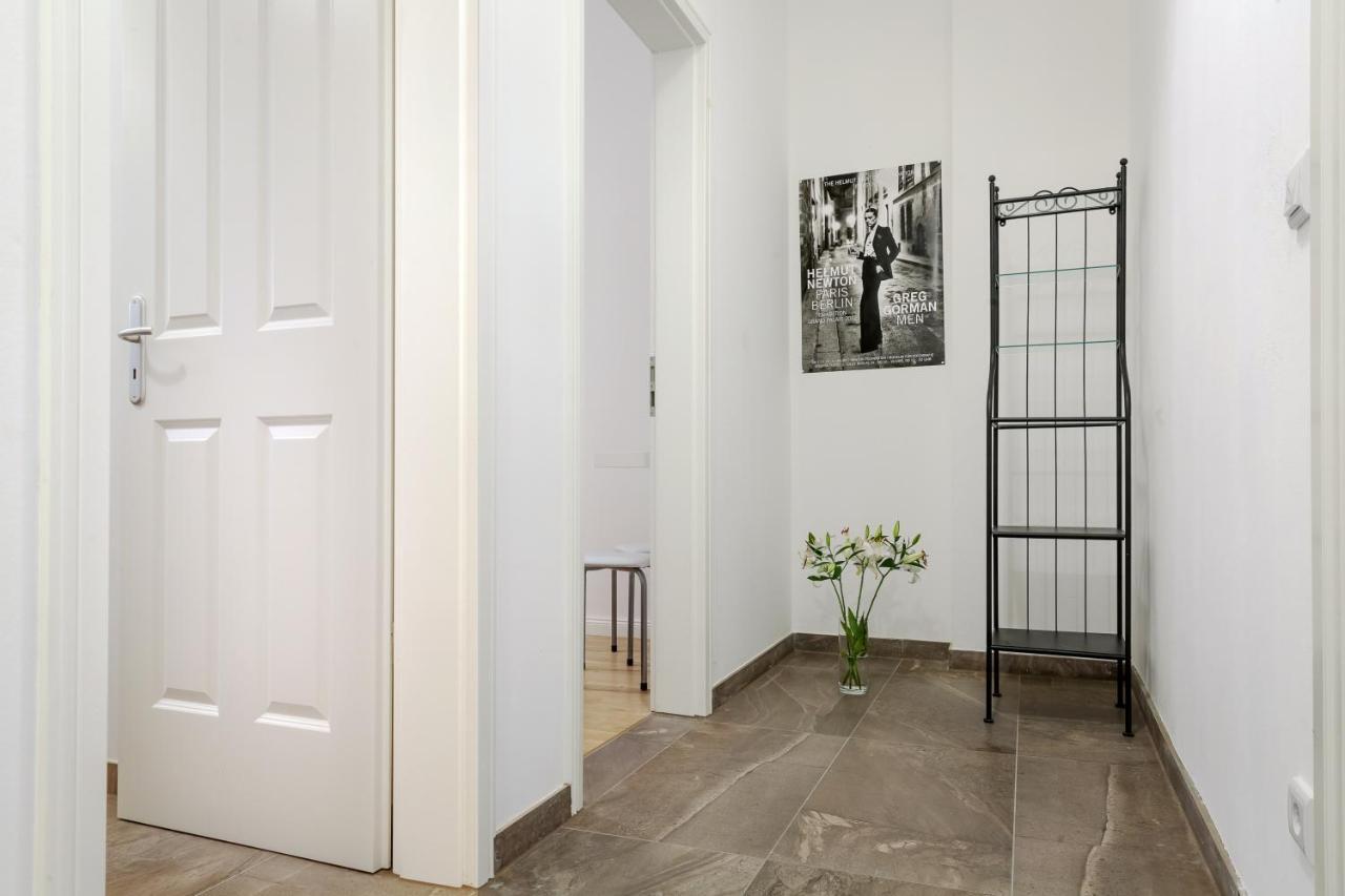 Newton-Appartement Mit 3 Schlafzimmern Berlin Dış mekan fotoğraf